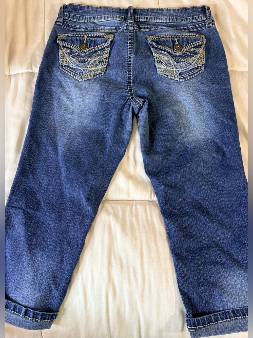 Y2K Mudd denim low rise capri jeans 2000’s  trending size 9 EUC